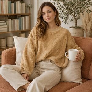 Easel NWT Sand Plush Cozy Oversized Pullover Sweater, Size S